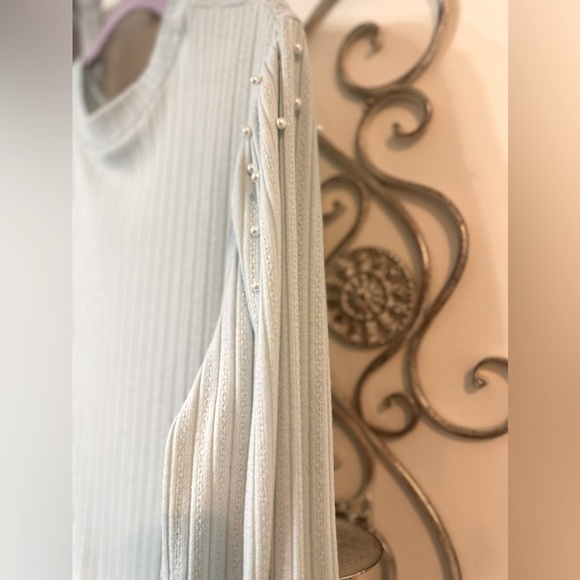 Plus size Mock Neck perforated/Pearl detailed sweater Blouse - Picture 4 of 11